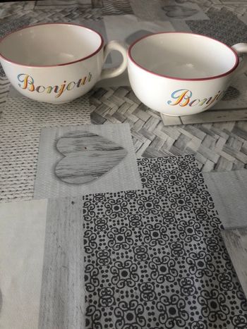 Lot 2 tasses 