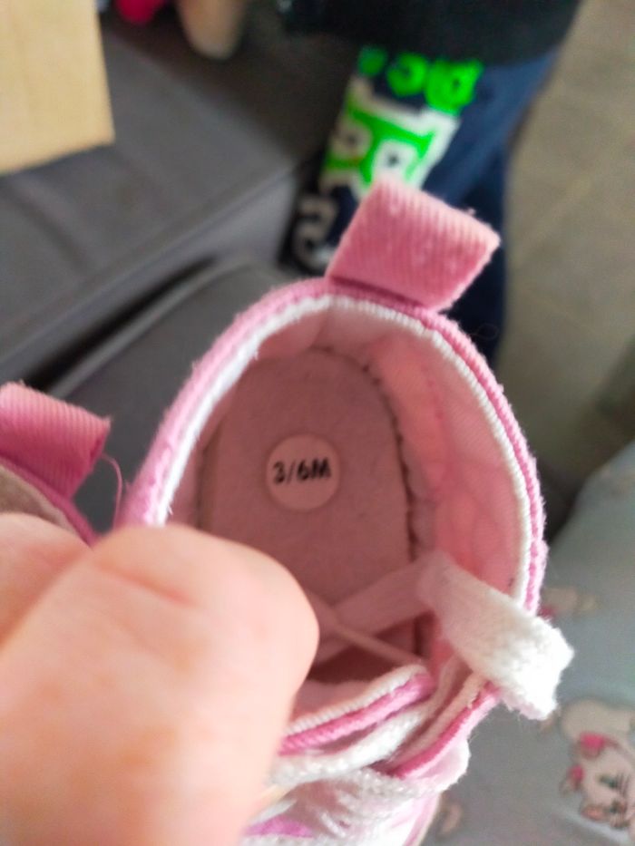 Chaussures 3/6 mois - photo numéro 4