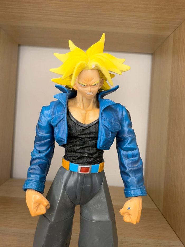 Figurine articulé trunk dragon ball
