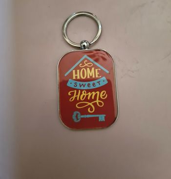 Porte clés.  Neuf. 9 x 4 cm . Home sweet home.