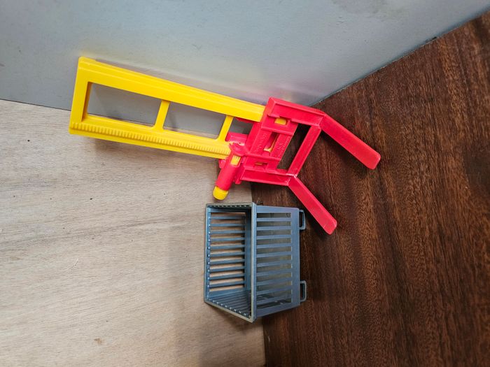 Lève palette Bruder avec caisse Bruder - photo numéro 2