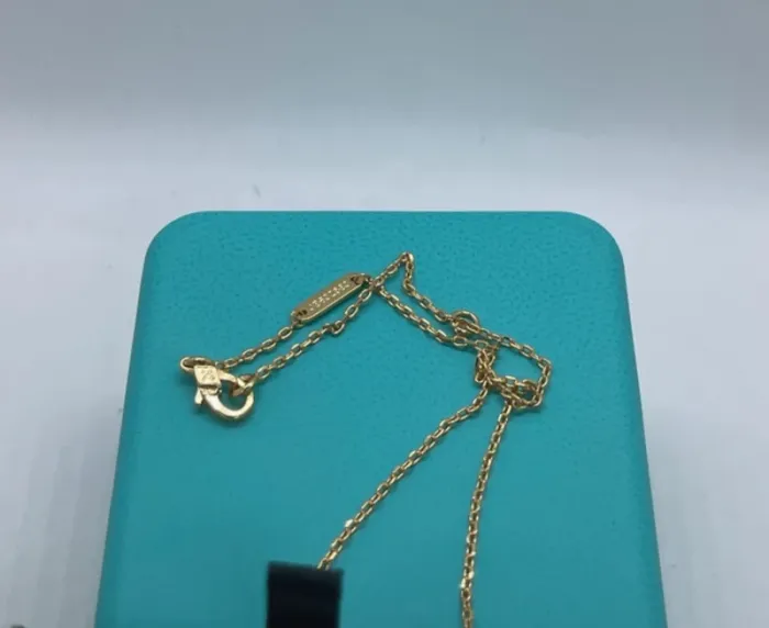 Collier trèfle 15mm en Cornaline rouge - photo numéro 5