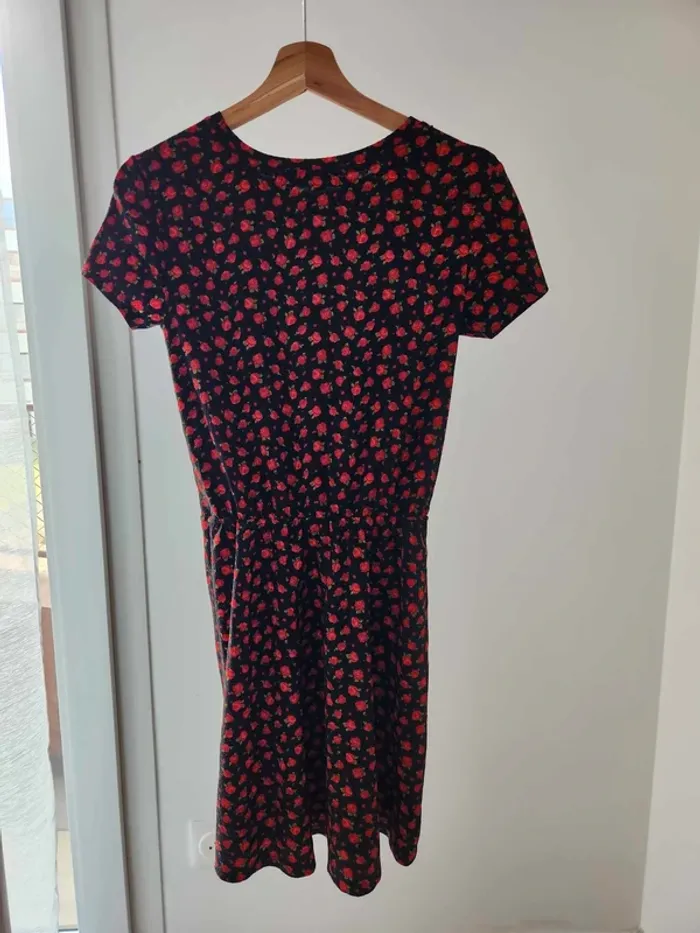 Robe kiabi Noire et rose rouge XXS - photo numéro 3