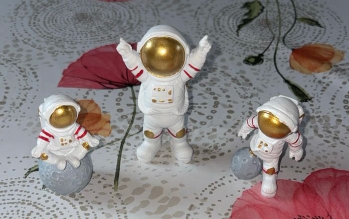 Figurine astronautes