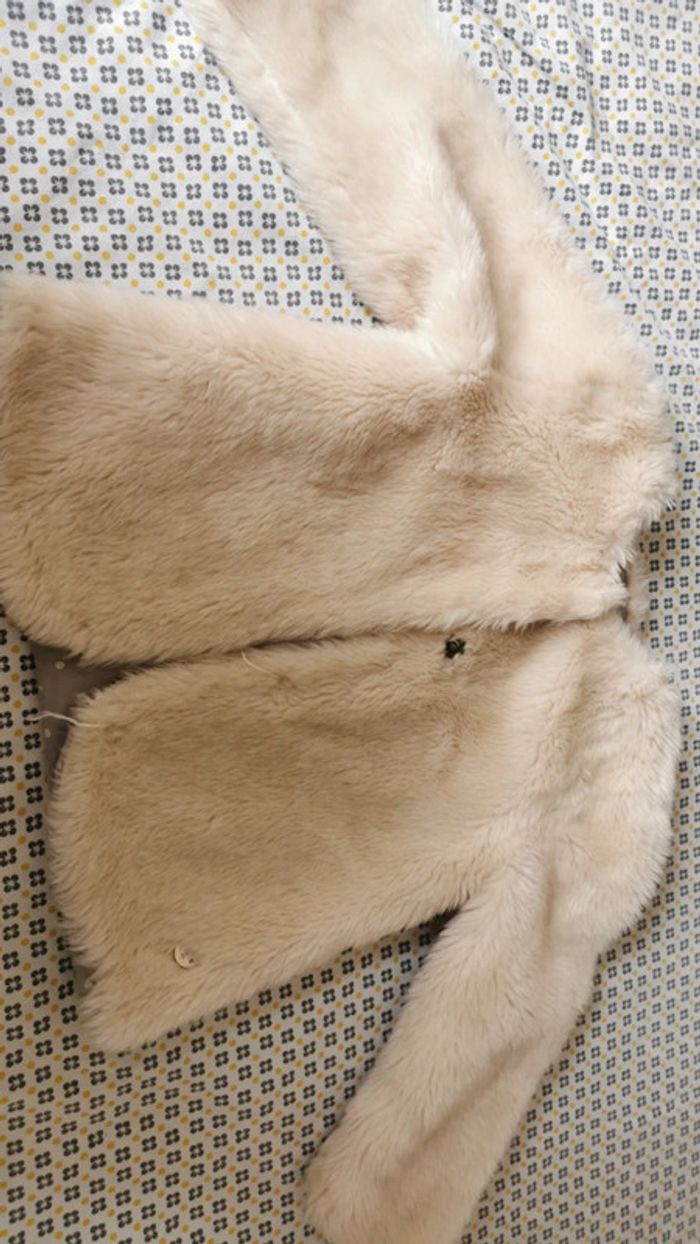 Veste fausse fourrure beige fille – taille 4 ans - photo numéro 2