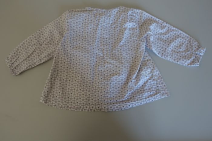 Blouse  fleurie bébé fille 12 ans - photo numéro 2