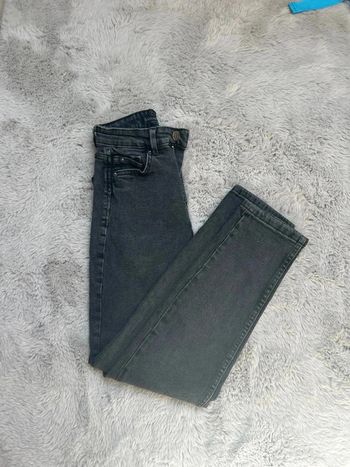 Jean slim fit stradivarius noir taille 34