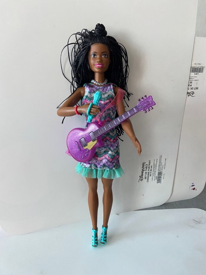 Poupée Barbie noire