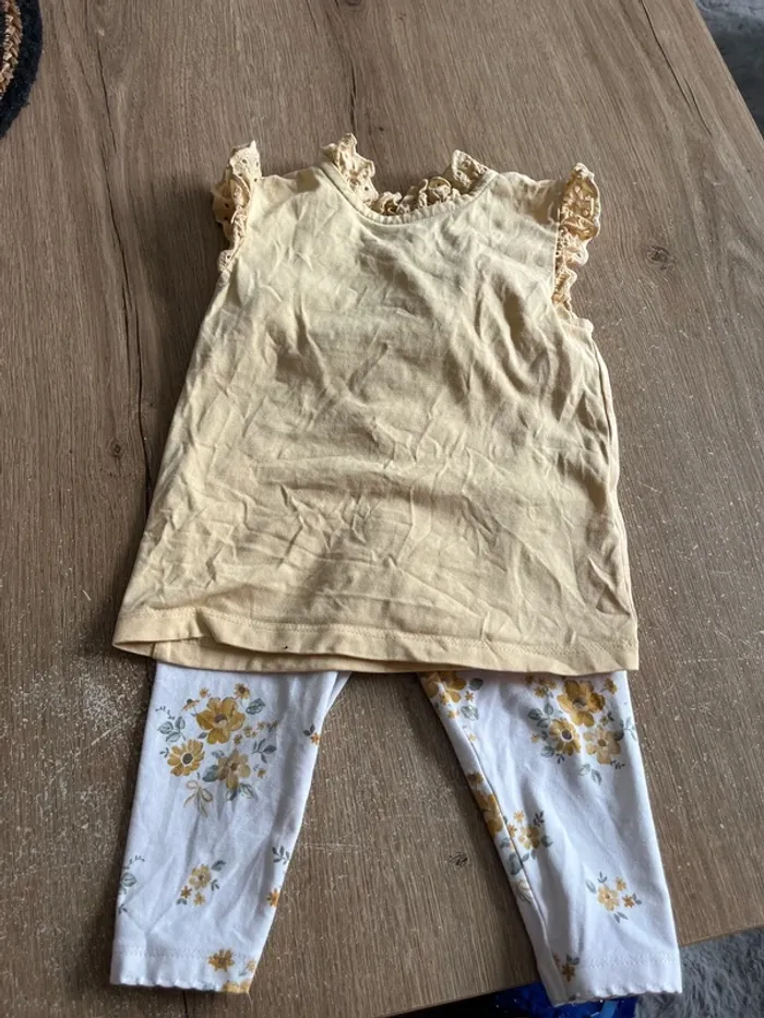 Ensemble bébé fille 6-9 mois