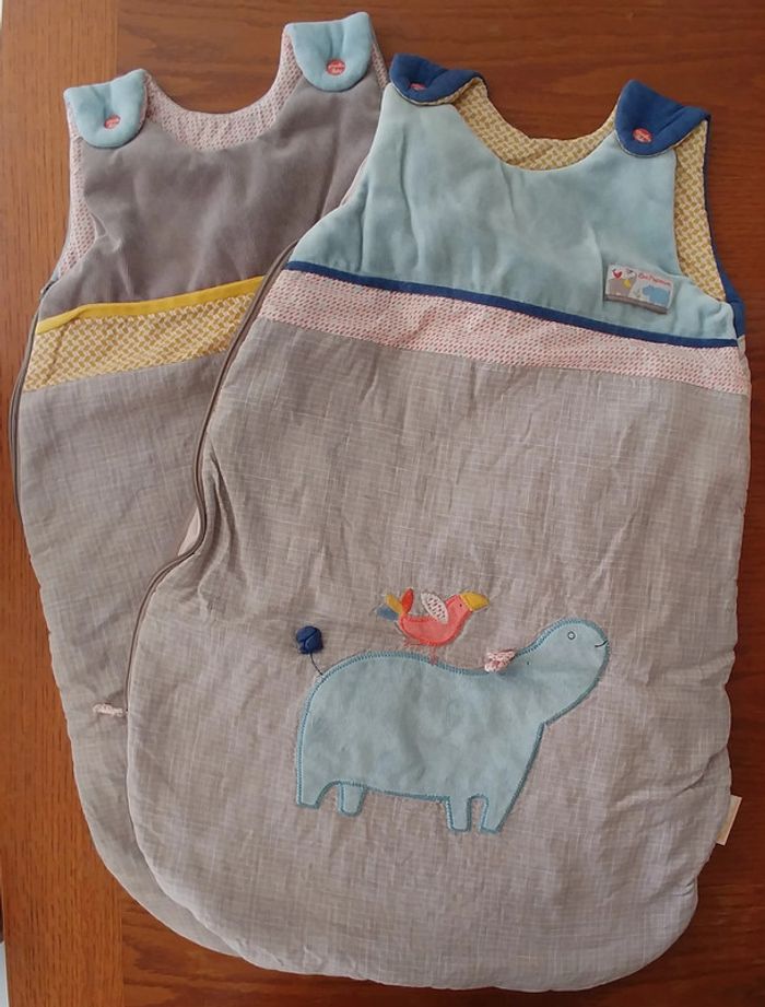 Lot de 2 gigoteuses bébé Moulin Roty, collection les Papoum