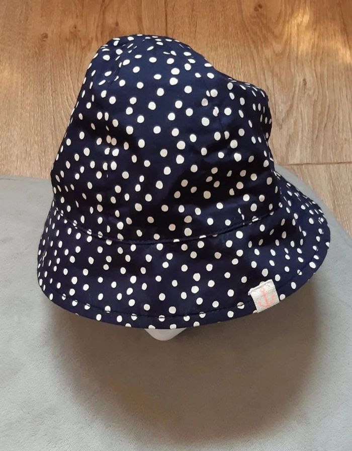 Chapeau h&m marine à pois taille 122/128 cm (6/8 ans)neuve