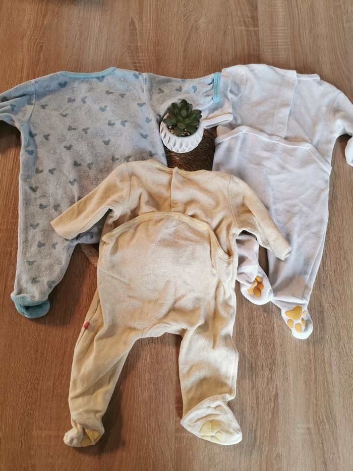Lot pyjama Disney 3 mois - photo numéro 3