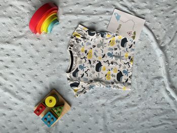 teeshirt manches courtes blanc à motifs bleu 9 mois orchestra