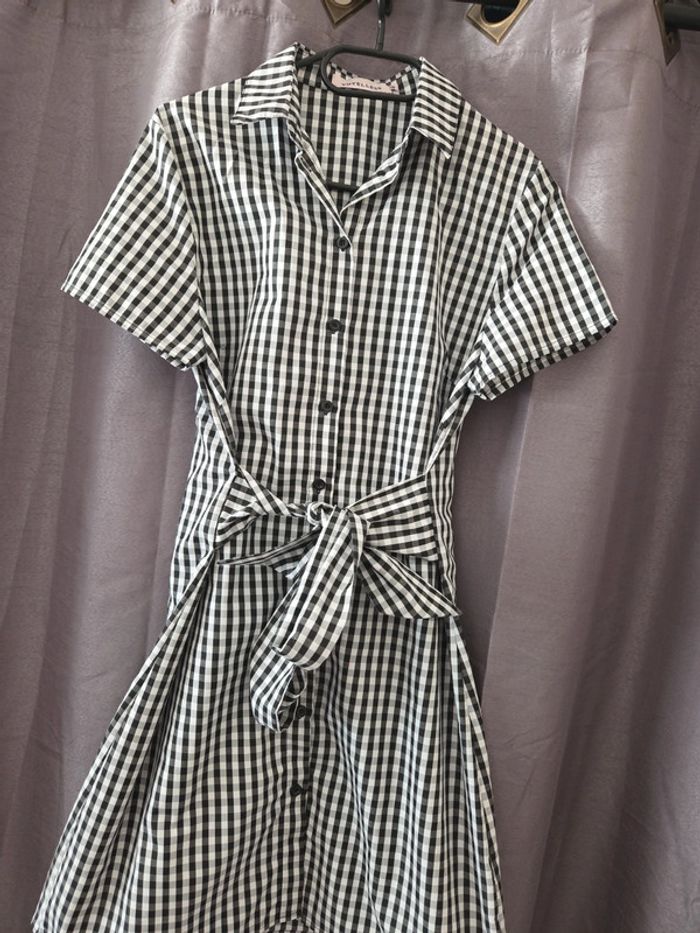 👗 jolie robe chemise vichy très légère - photo numéro 2