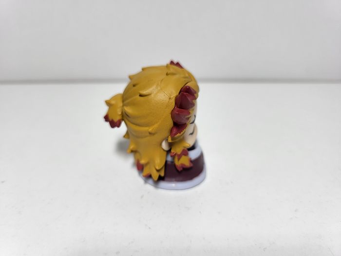 Figurine Demon Slayer Rengoku Bed - photo numéro 4