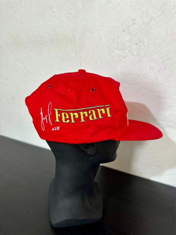 Casquette Ferrari x Marlboro - photo numéro 3