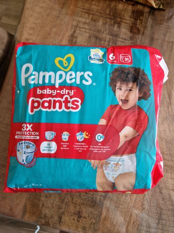 Couches pampers taille 6