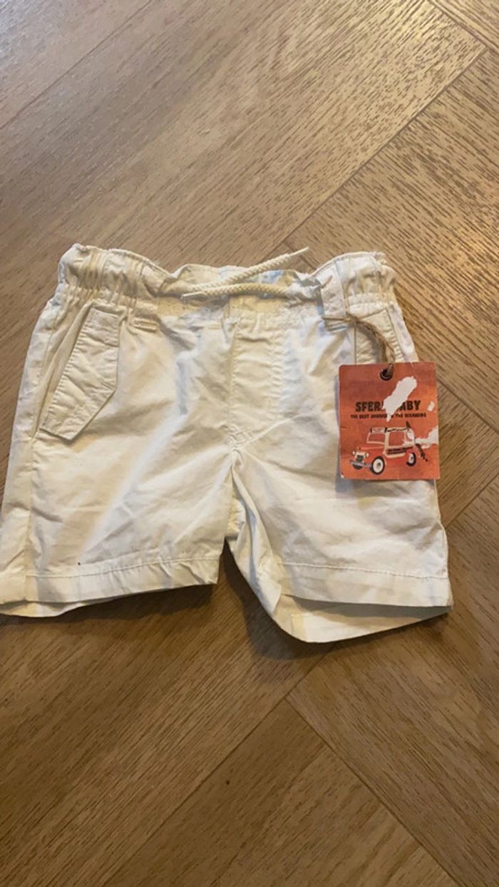 Short bébé neuf