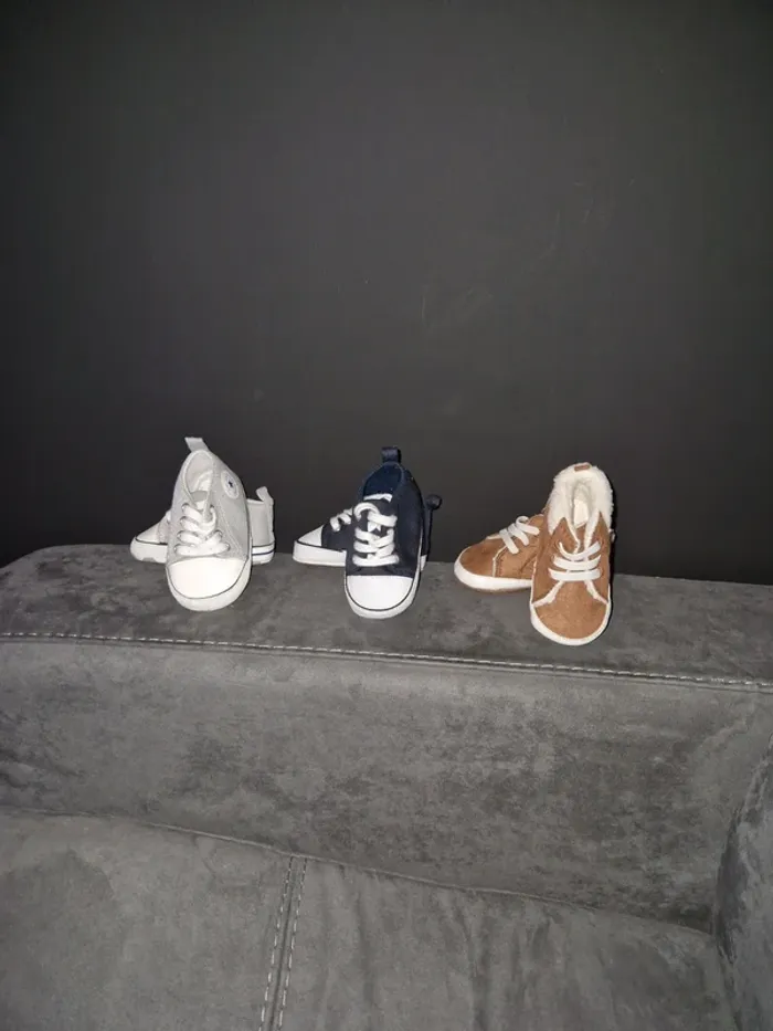 Lot chaussures bébé