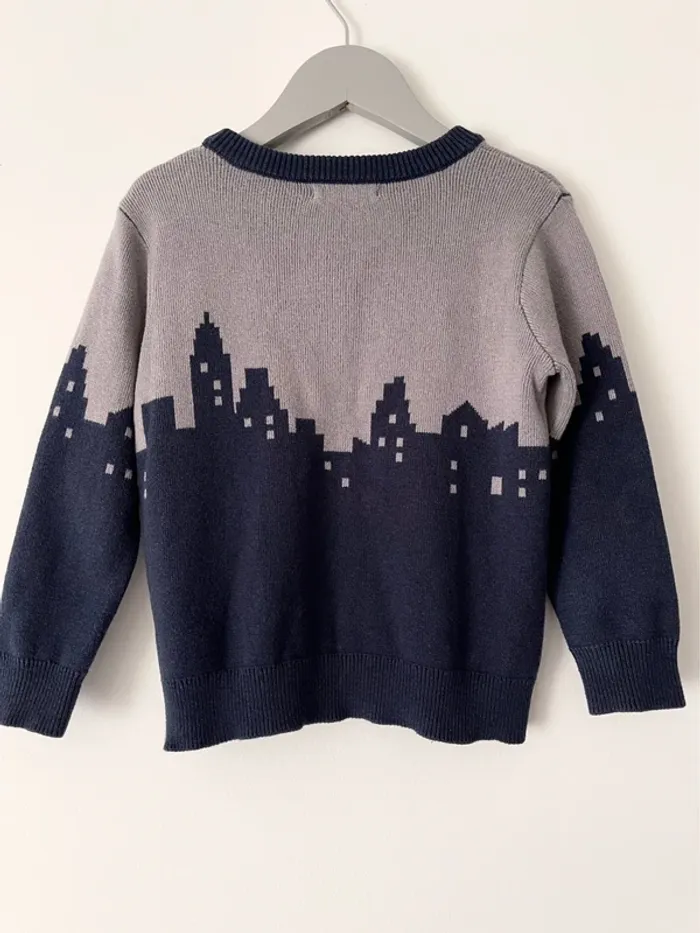 Petit pull motif « ville » Monoprix kids taille 4 ans en très bon état - photo numéro 2