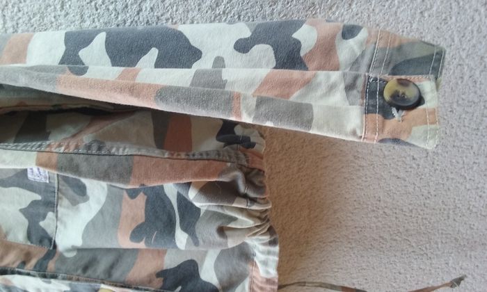 Veste camouflage Bershka femme - photo numéro 2