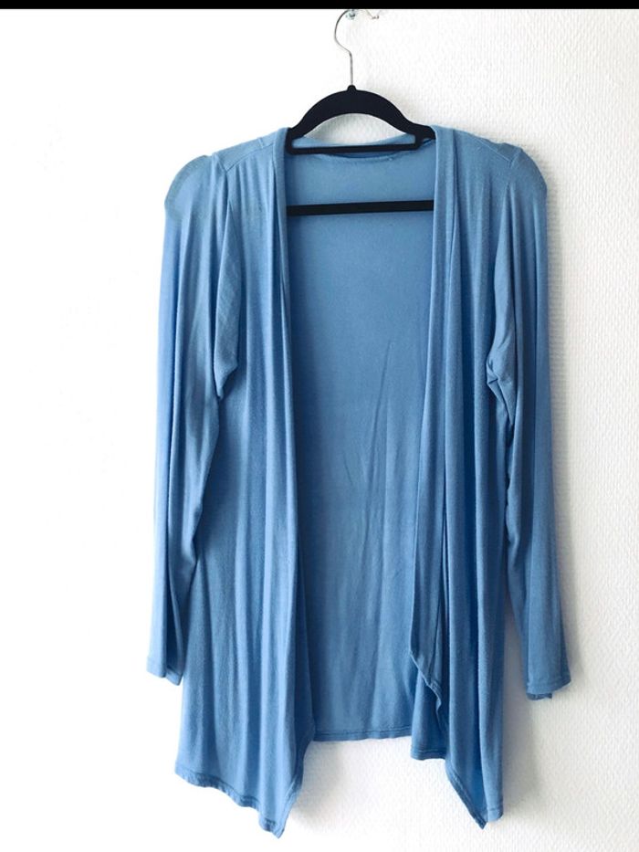 Gilet fin bleu ciel taille 36/38