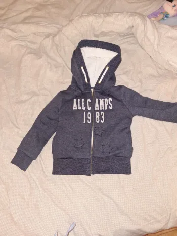 Veste chaude neuve 5 ans
