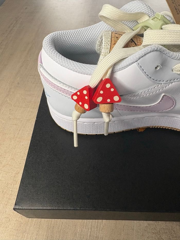 Nike Jordan One Low «  Mushrooms » - photo numéro 7