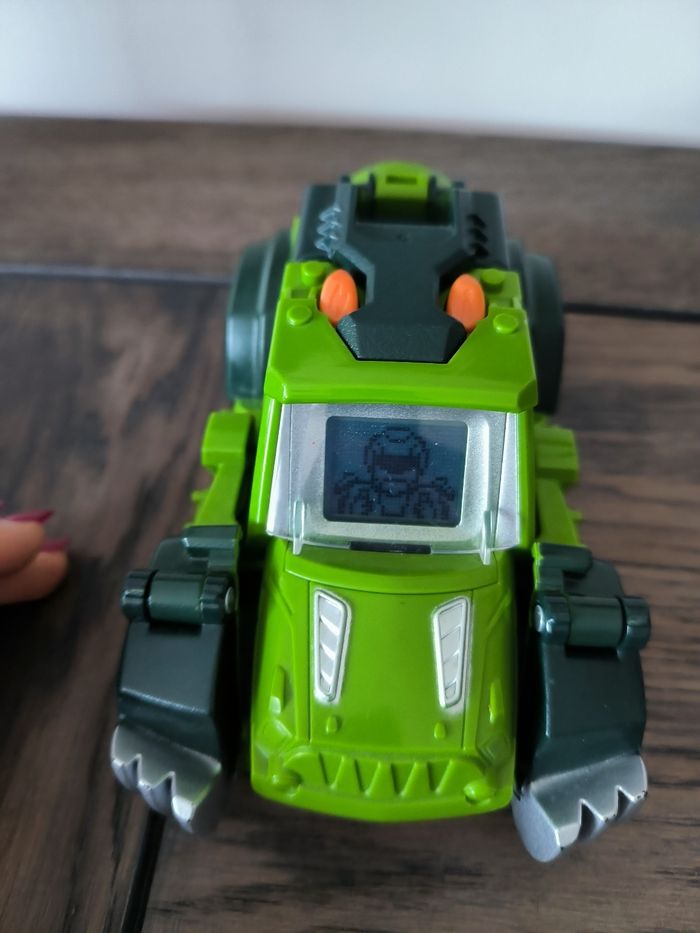 Voiture dinosaure - photo numéro 3