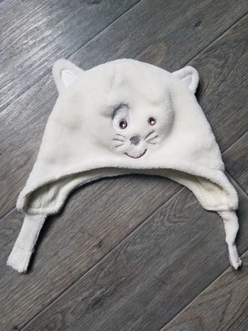 Bonnet taille 12 mois très bon état