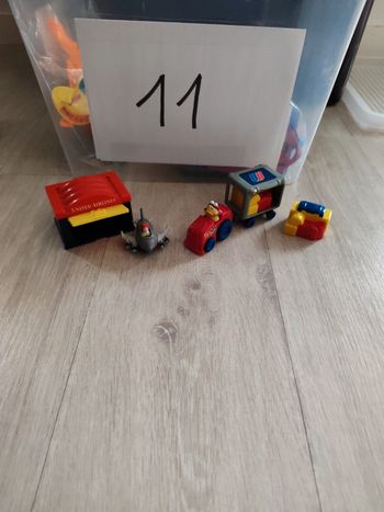 Figurine McDonald's aéroport