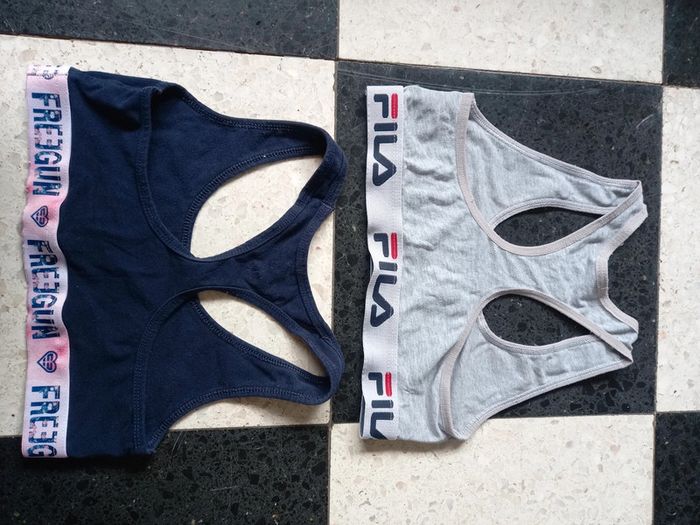 Lot de 2 brassieres XS Fila et Freegun - photo numéro 2