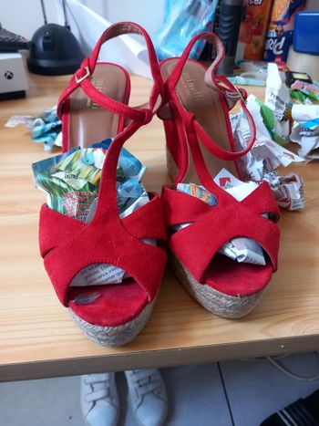 Chaussures de femme pointure 40 marque minelli
