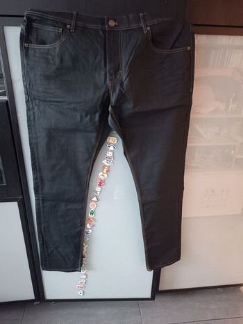 Jean t52 neuf
