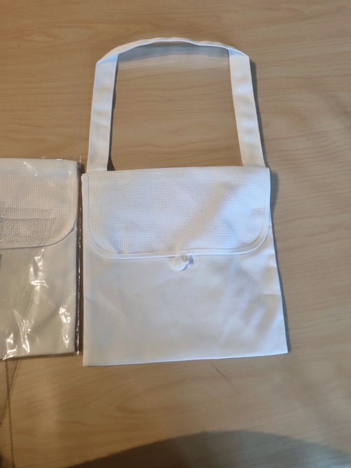 2 petits sacs à broder - photo numéro 2