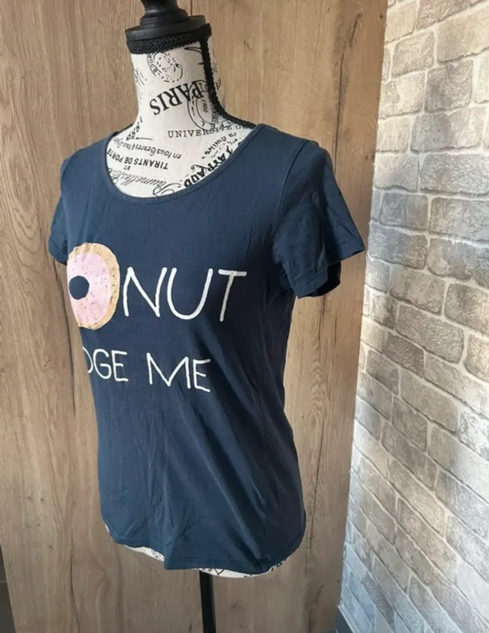 T shirt taille S - photo numéro 3