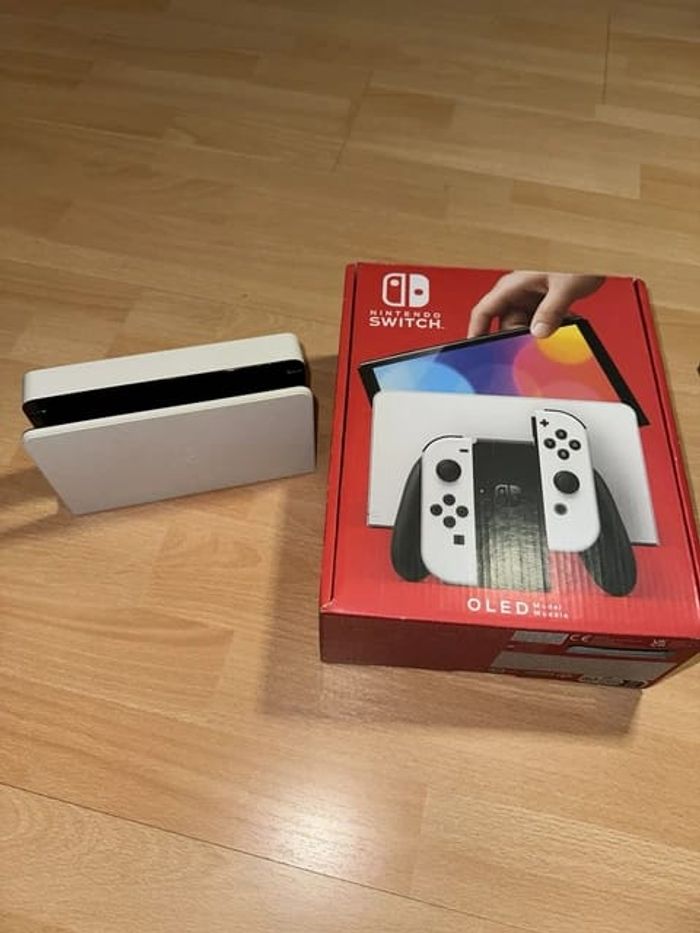 Nintendo Switch version OLED - photo numéro 4