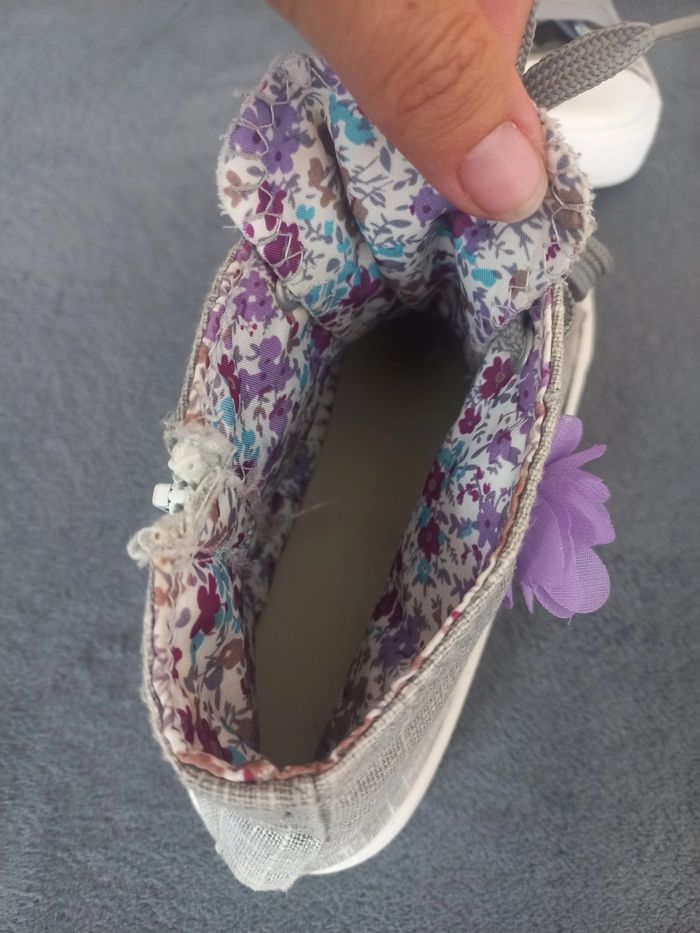 Chaussure fille style converse Taille 34 fleuri - photo numéro 3