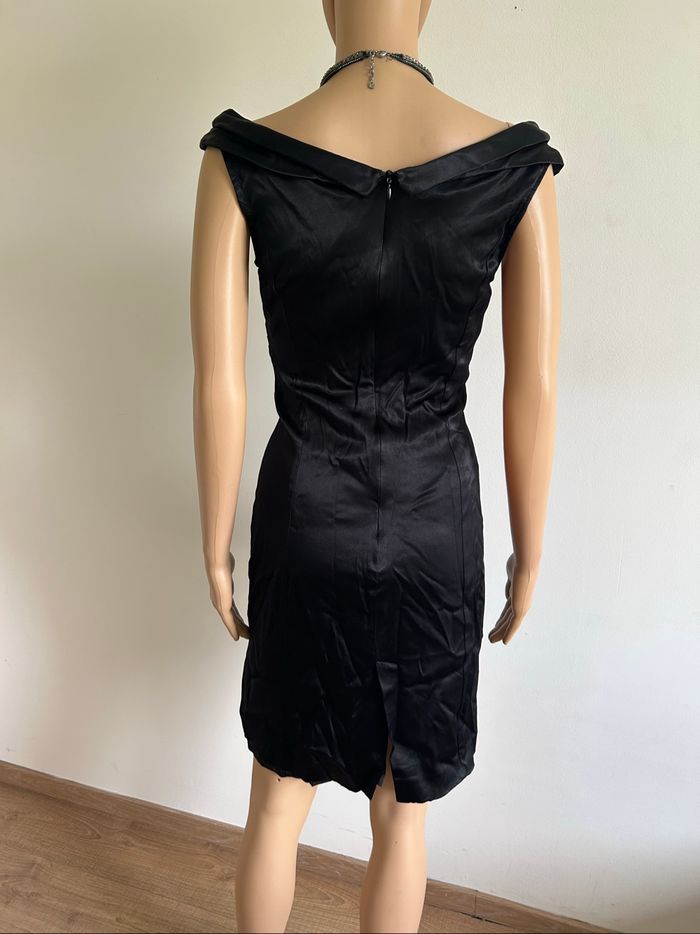 Robe noire satinée sans manches Mango taille L jamais portée (taille petit) - photo numéro 5