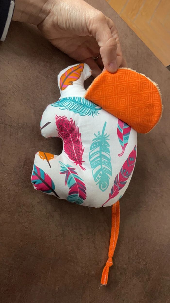 Doudou éléphant fait main - photo numéro 2