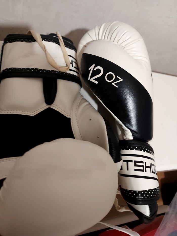 Ensemble BOXE ou MMA ou vend séparer