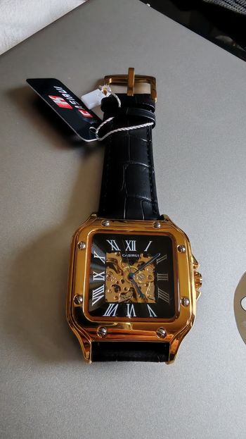 Montre automatique rectangulaire