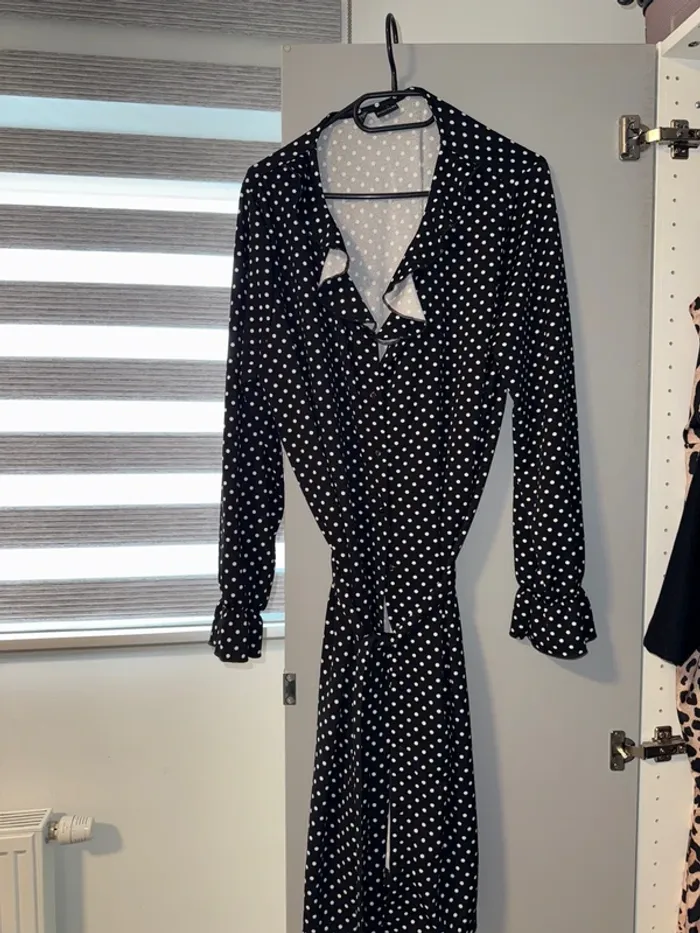 Robe noir et blanc taille 44-46 - photo numéro 3
