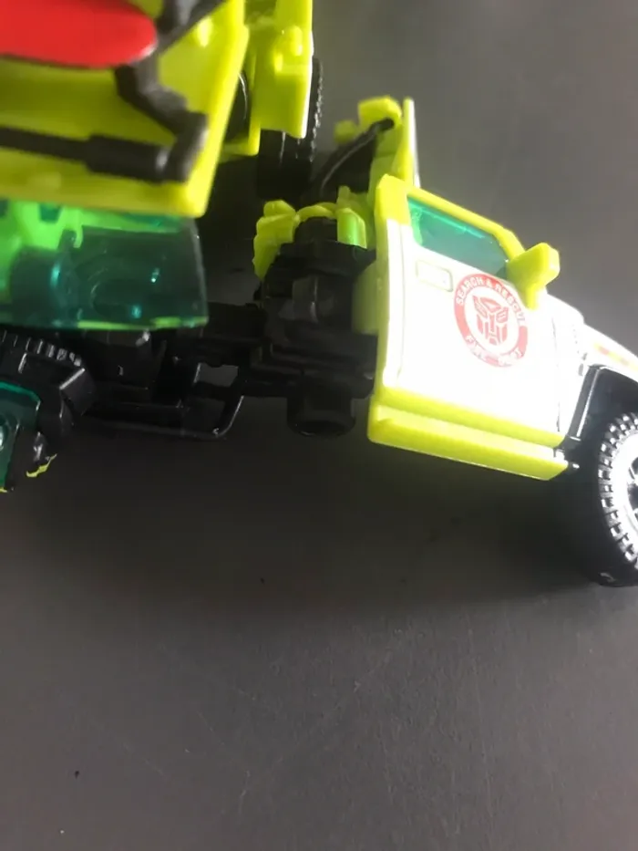 Figurine Transformers dark of the moon ratchet - photo numéro 15