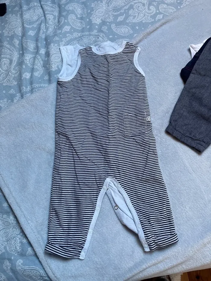 Lot vêtements 12 mois - photo numéro 9