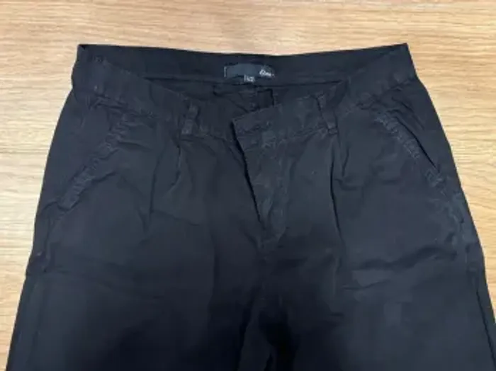 Pantalon noir - photo numéro 3