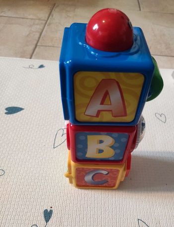 Cubes éveil empilables Fisher Price