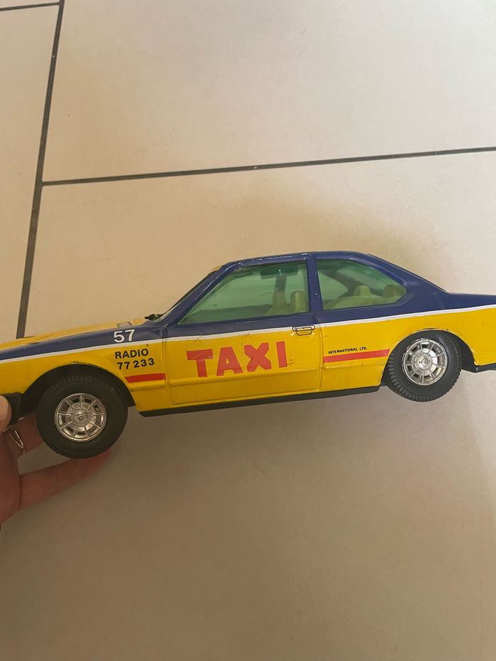 Voiture taxi bmw vintage joustra - photo numéro 2