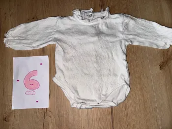 Body manches longues taille 3-6 mois