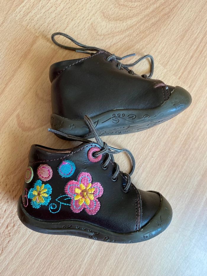 Belle paire de bottines en cuir marron Orchestra T. 18 fille TBE - photo numéro 4